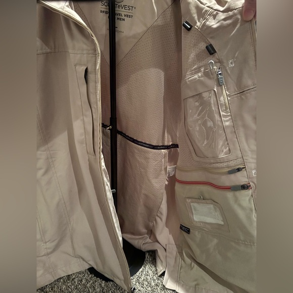 Q.U.E.S.T. VEST FOR MEN - Picture 2 of 6